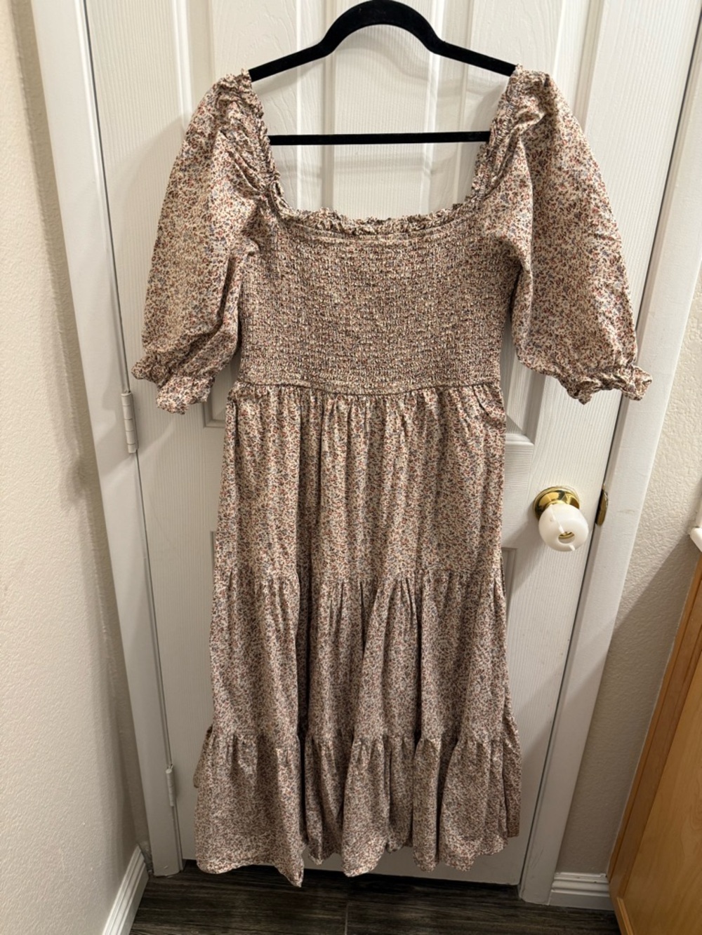 Neuflora Ashland In Cottage Floral Large Smocked Tiered Dress Midi Cottagcore - Picture 4 of 6